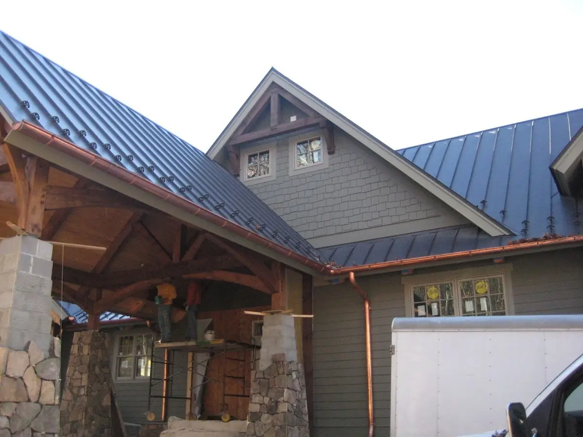 Craftsman Roofing team delivering quality roofing work in Walnut Hills